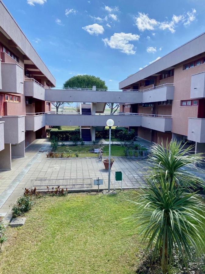Apartments Via Dei Platani Marina Di Bibbona Exteriör bild
