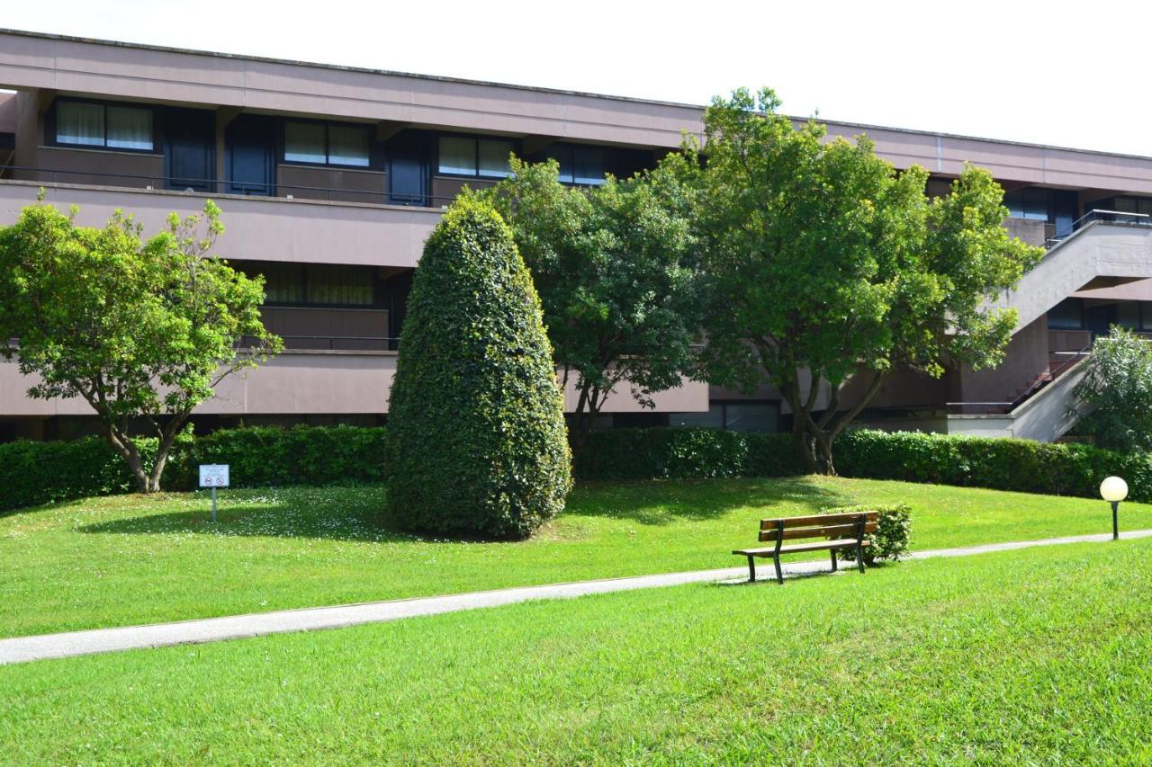 Apartments Via Dei Platani Marina Di Bibbona Exteriör bild