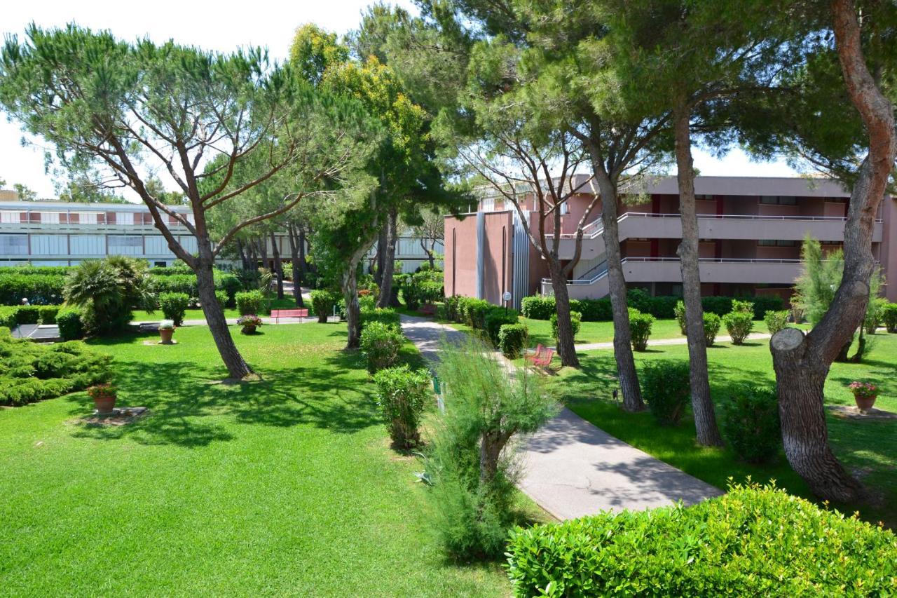 Apartments Via Dei Platani Marina Di Bibbona Exteriör bild